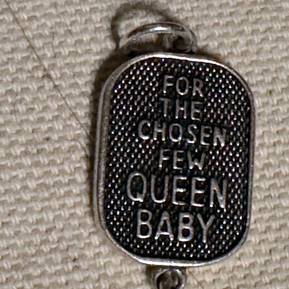 QUEEN BABY BRACELET WITH SMALL CROSSES - Picture 2 of 8